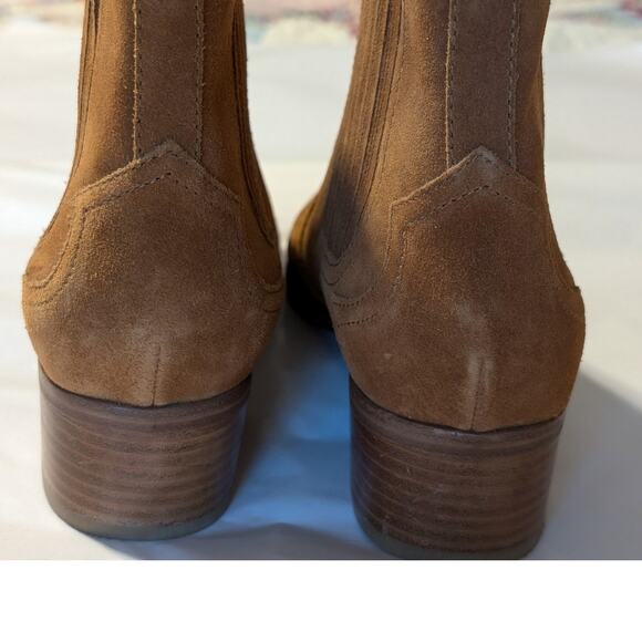 Marc Fisher LTD Light Brown Suede Western Style Pointed Toe Ankle Boot Size 8.5 - Picture 3 of 10